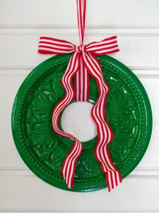 25 Fun Christmas Decor Ideas - Unique Wreath