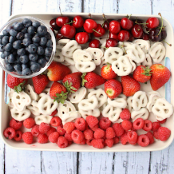 13 Easy Tips for a Star-Spangled Fourth of July Party - fruit